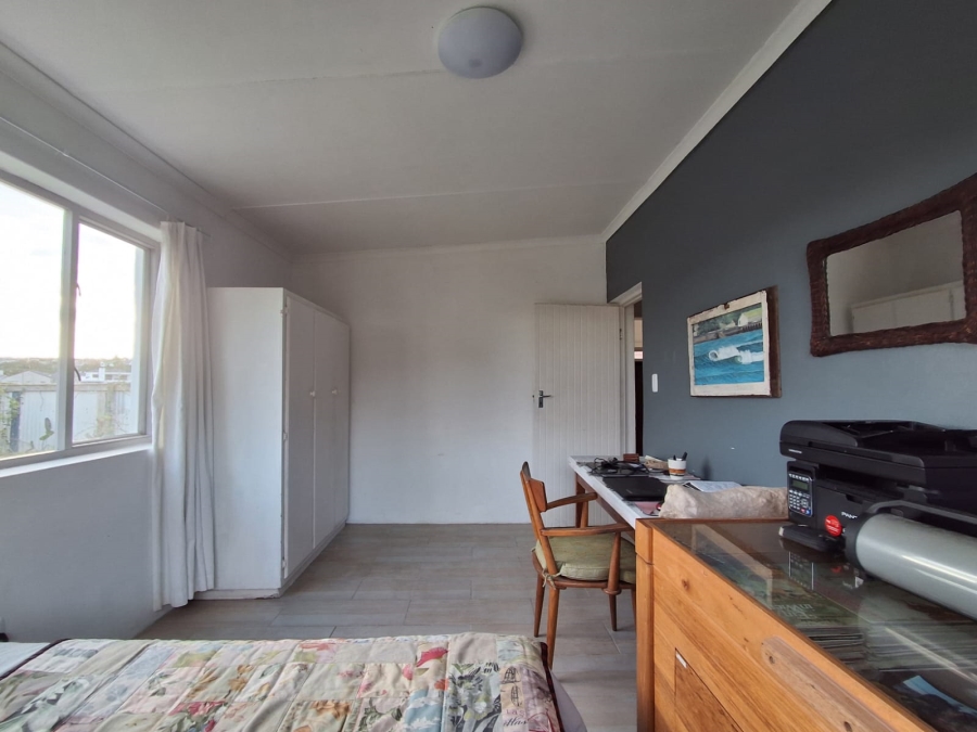 6 Bedroom Property for Sale in Stilbaai Wes Western Cape